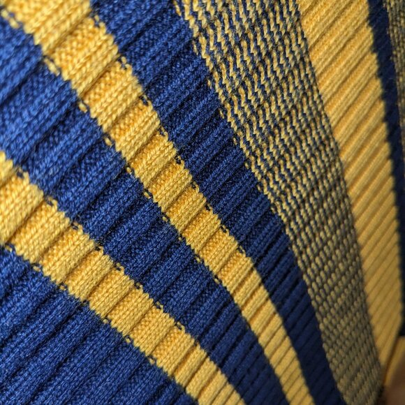 Brooks Brothers Women's Medium 100% Merino Wool Striped Sweater Gold Blue Crew - Picture 6 of 9